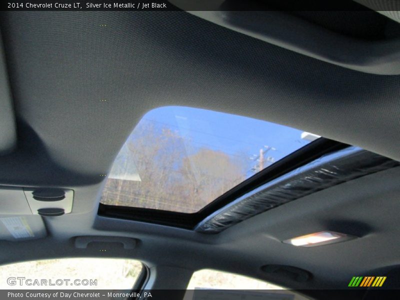 Silver Ice Metallic / Jet Black 2014 Chevrolet Cruze LT