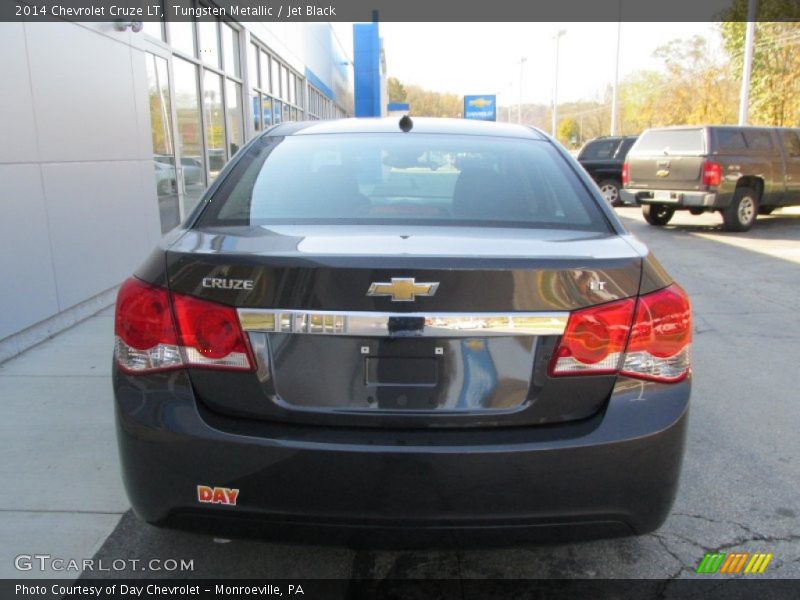 Tungsten Metallic / Jet Black 2014 Chevrolet Cruze LT
