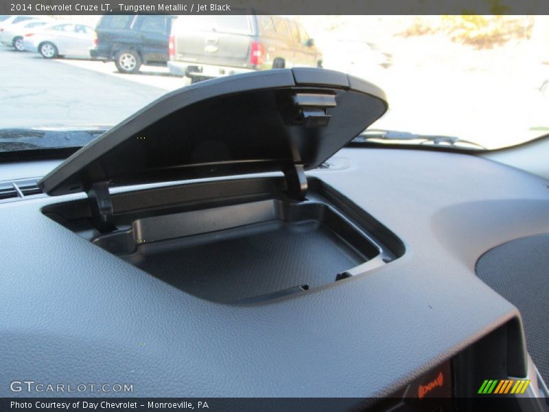 Tungsten Metallic / Jet Black 2014 Chevrolet Cruze LT