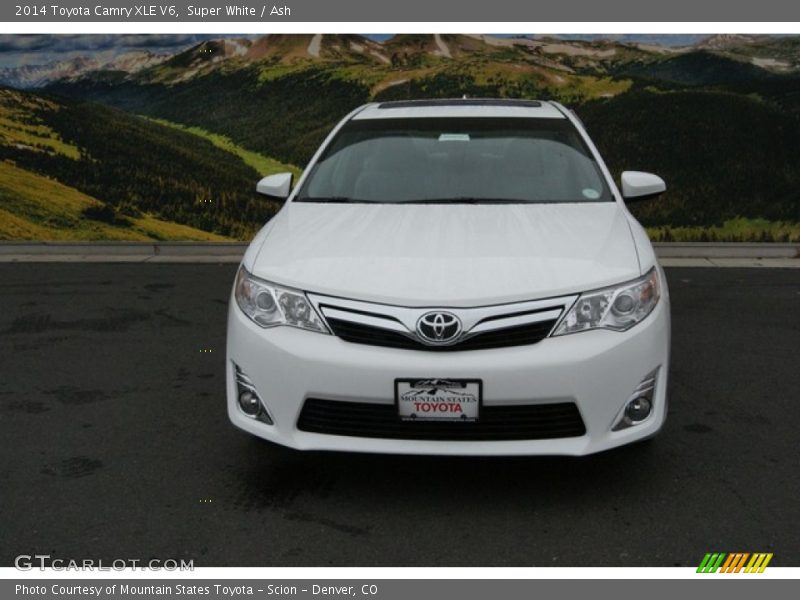 Super White / Ash 2014 Toyota Camry XLE V6