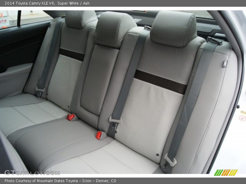 Super White / Ash 2014 Toyota Camry XLE V6