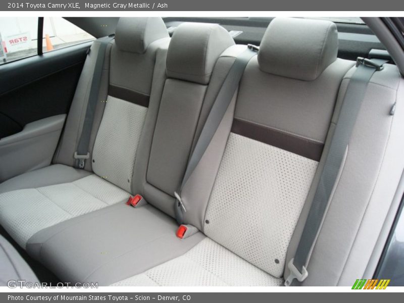 Magnetic Gray Metallic / Ash 2014 Toyota Camry XLE