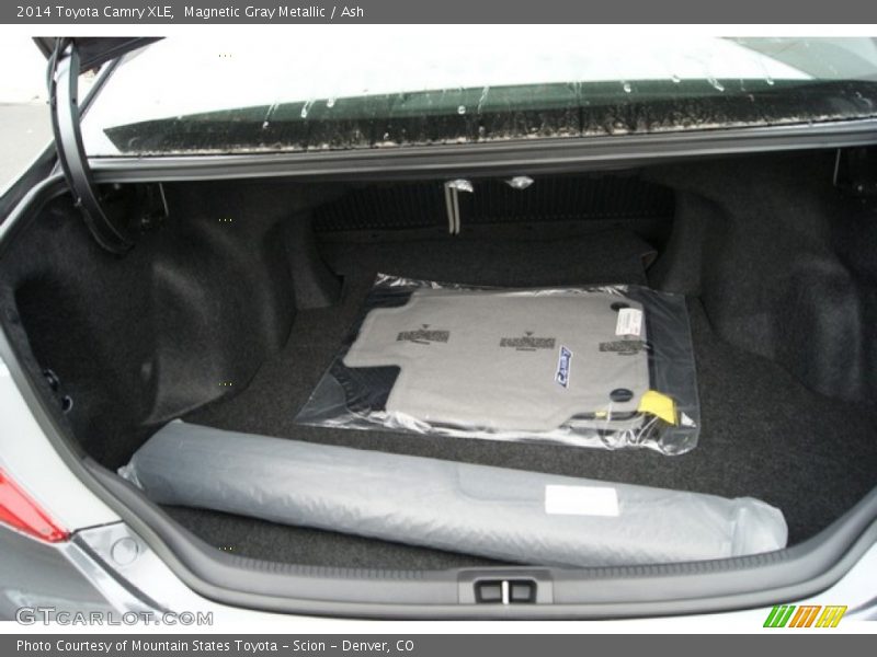 Magnetic Gray Metallic / Ash 2014 Toyota Camry XLE
