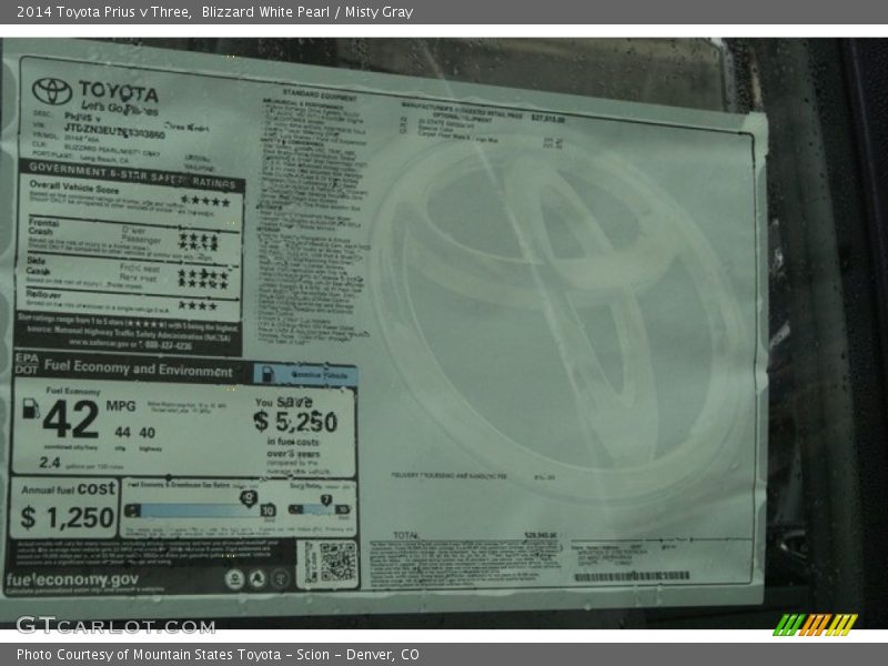 Blizzard White Pearl / Misty Gray 2014 Toyota Prius v Three