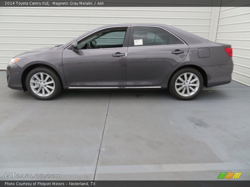Magnetic Gray Metallic / Ash 2014 Toyota Camry XLE