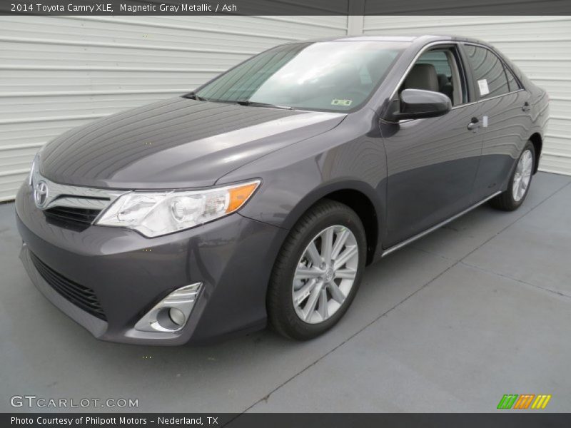 Magnetic Gray Metallic / Ash 2014 Toyota Camry XLE