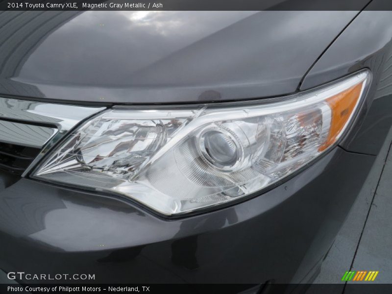 Magnetic Gray Metallic / Ash 2014 Toyota Camry XLE