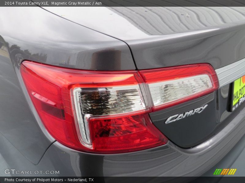 Magnetic Gray Metallic / Ash 2014 Toyota Camry XLE