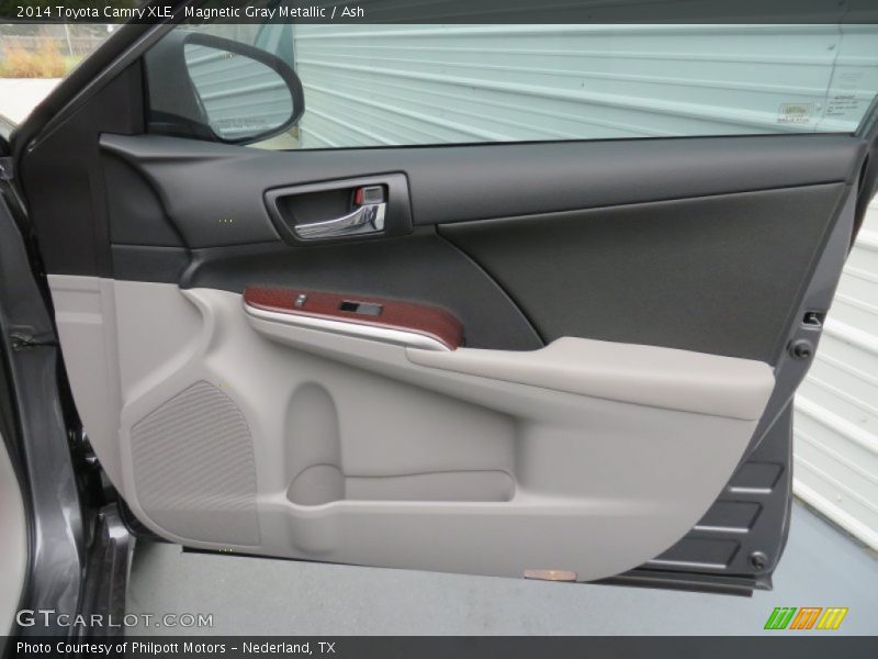 Magnetic Gray Metallic / Ash 2014 Toyota Camry XLE