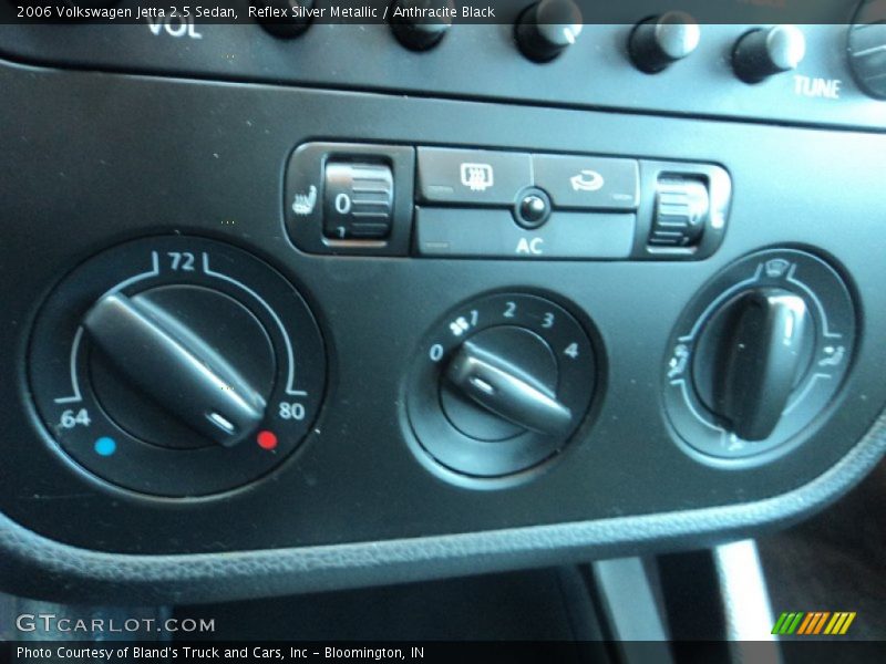 Reflex Silver Metallic / Anthracite Black 2006 Volkswagen Jetta 2.5 Sedan