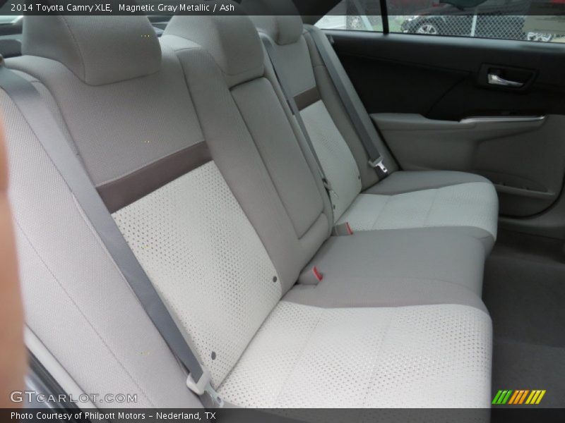 Magnetic Gray Metallic / Ash 2014 Toyota Camry XLE