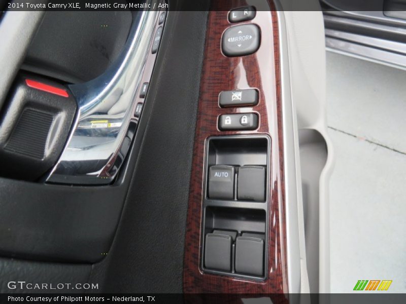 Magnetic Gray Metallic / Ash 2014 Toyota Camry XLE