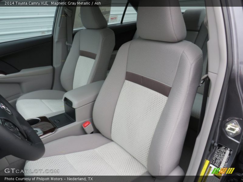 Magnetic Gray Metallic / Ash 2014 Toyota Camry XLE