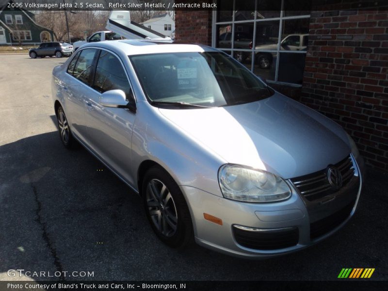 Reflex Silver Metallic / Anthracite Black 2006 Volkswagen Jetta 2.5 Sedan