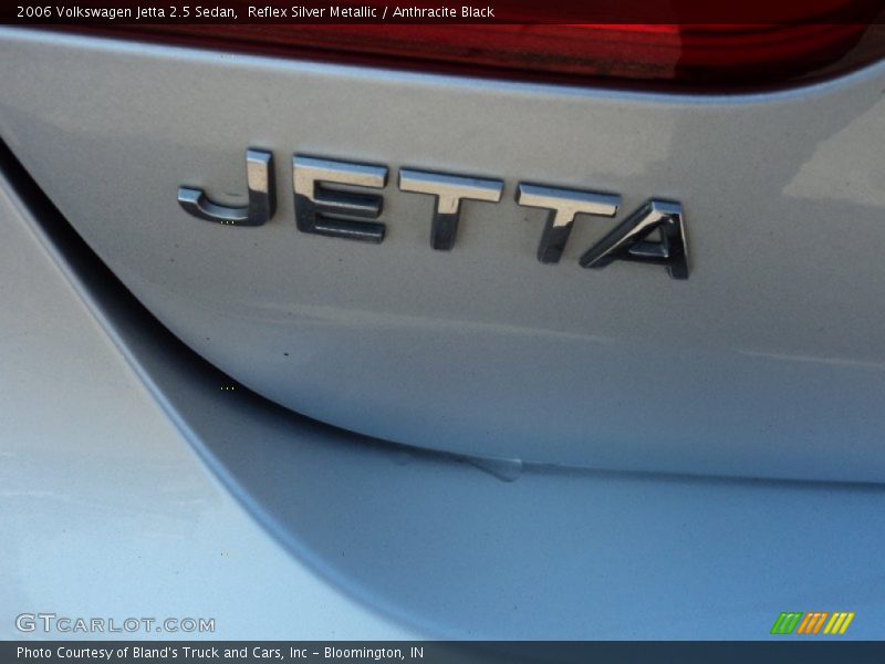 Reflex Silver Metallic / Anthracite Black 2006 Volkswagen Jetta 2.5 Sedan