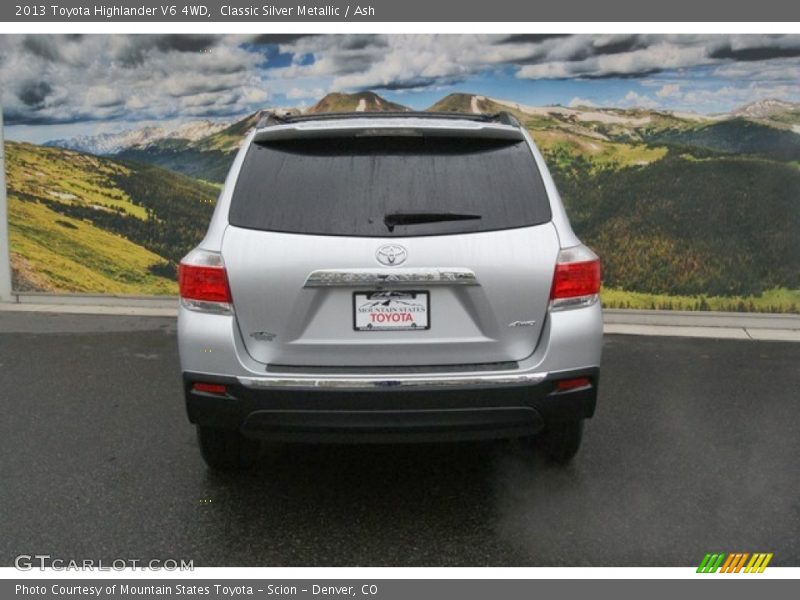 Classic Silver Metallic / Ash 2013 Toyota Highlander V6 4WD