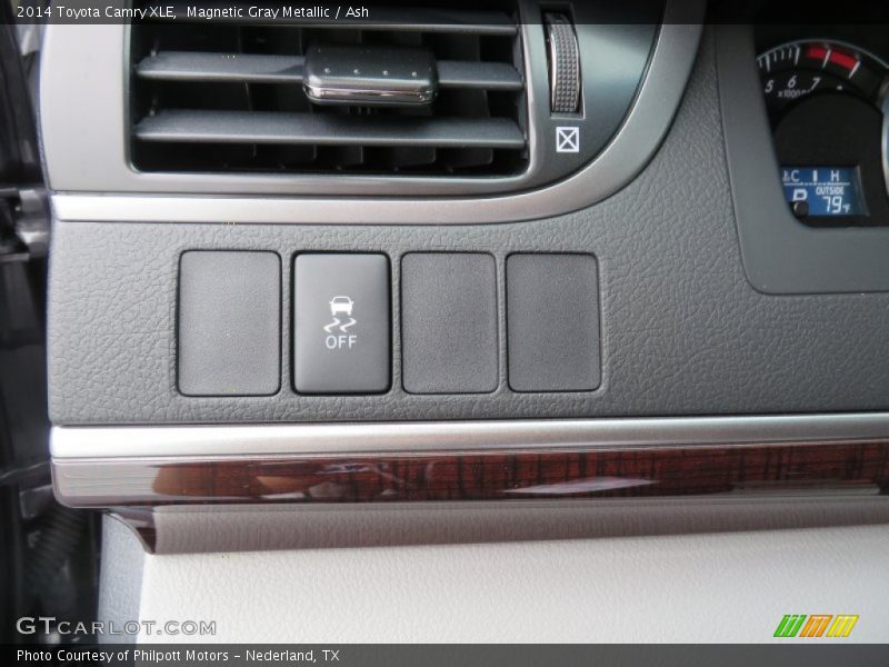Magnetic Gray Metallic / Ash 2014 Toyota Camry XLE