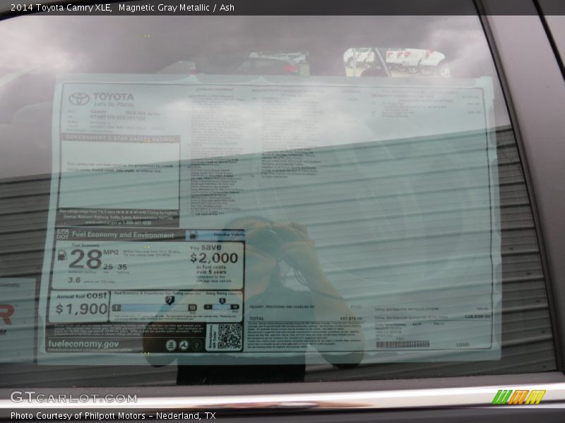Magnetic Gray Metallic / Ash 2014 Toyota Camry XLE