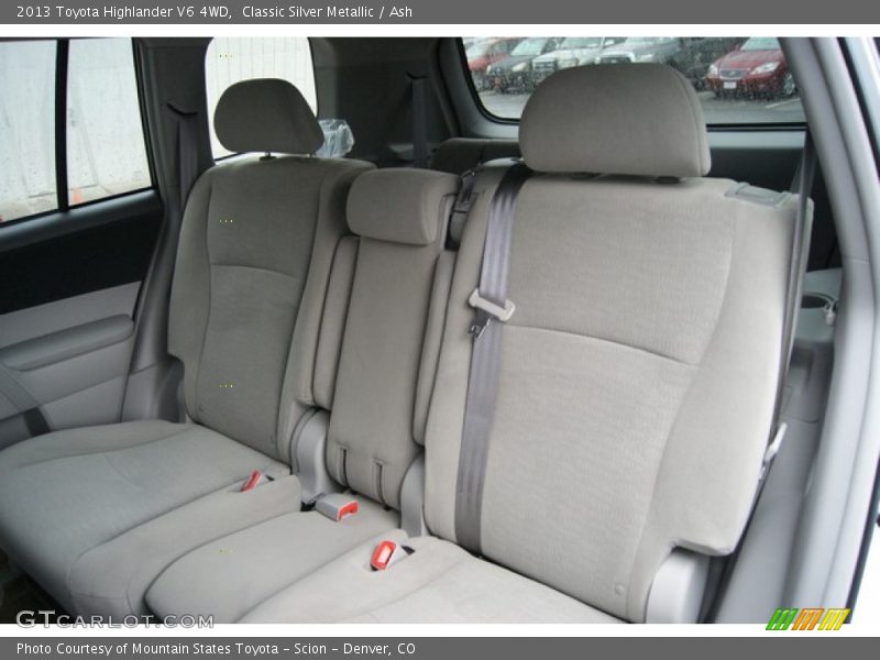 Classic Silver Metallic / Ash 2013 Toyota Highlander V6 4WD