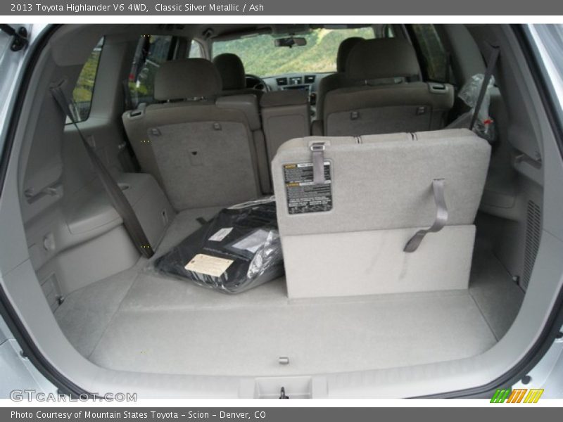 Classic Silver Metallic / Ash 2013 Toyota Highlander V6 4WD