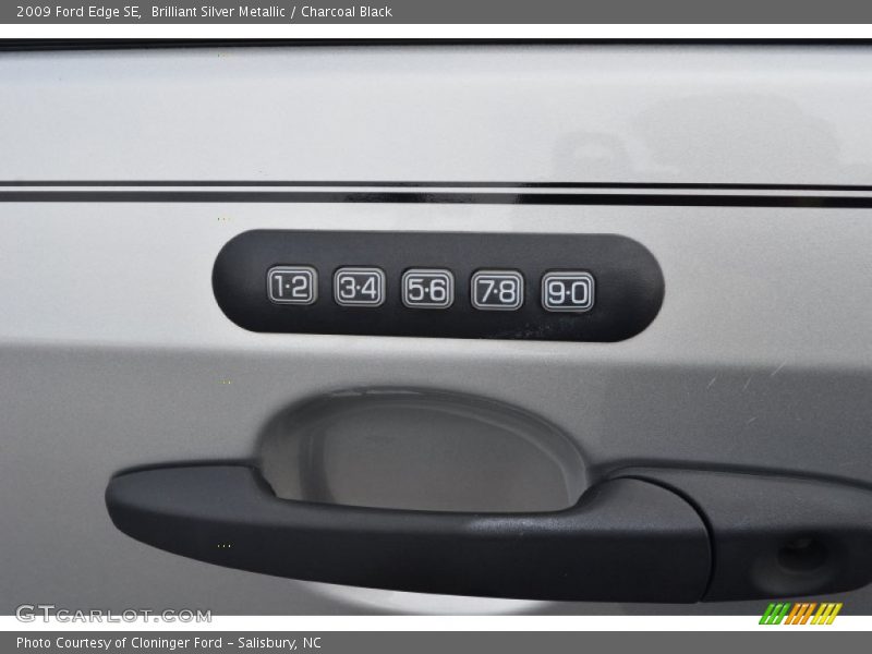 Brilliant Silver Metallic / Charcoal Black 2009 Ford Edge SE