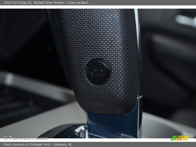 Brilliant Silver Metallic / Charcoal Black 2009 Ford Edge SE