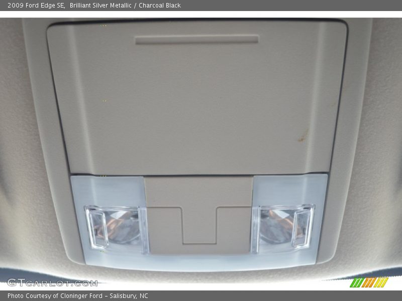 Brilliant Silver Metallic / Charcoal Black 2009 Ford Edge SE