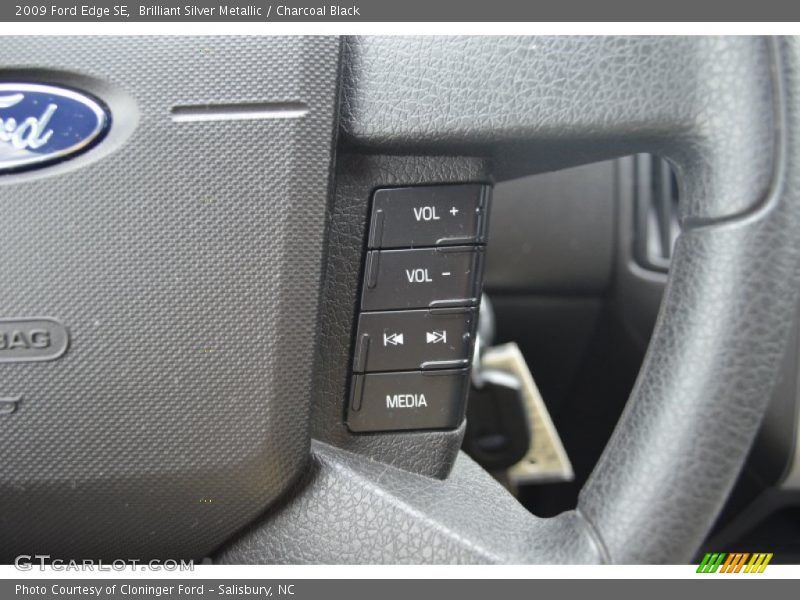 Brilliant Silver Metallic / Charcoal Black 2009 Ford Edge SE