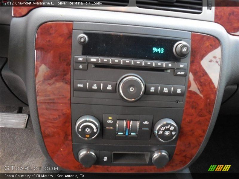 Silver Ice Metallic / Ebony 2012 Chevrolet Avalanche LS