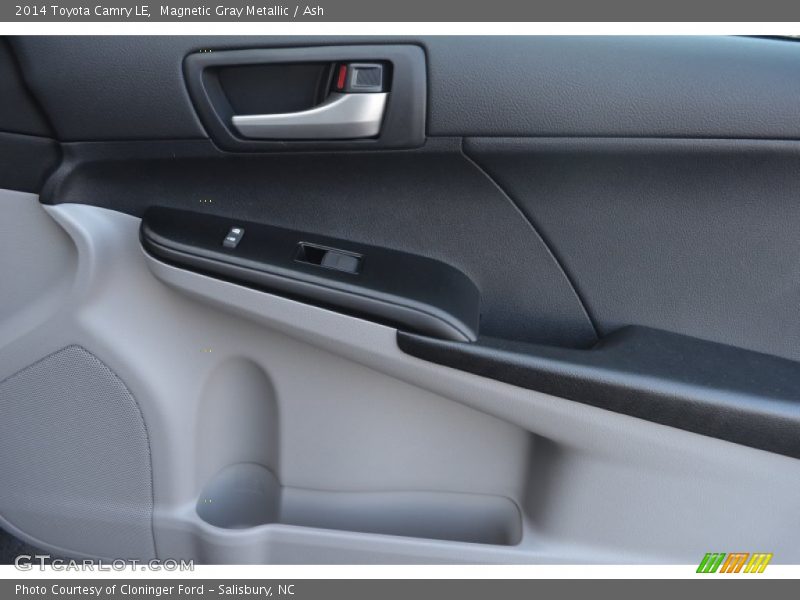 Magnetic Gray Metallic / Ash 2014 Toyota Camry LE