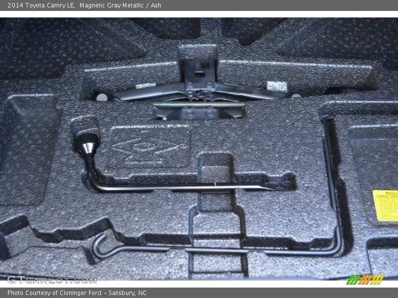 Magnetic Gray Metallic / Ash 2014 Toyota Camry LE