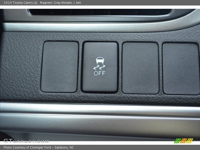 Magnetic Gray Metallic / Ash 2014 Toyota Camry LE