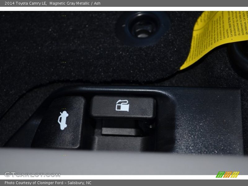 Magnetic Gray Metallic / Ash 2014 Toyota Camry LE