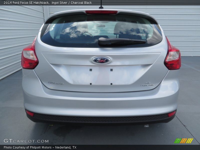 Ingot Silver / Charcoal Black 2014 Ford Focus SE Hatchback