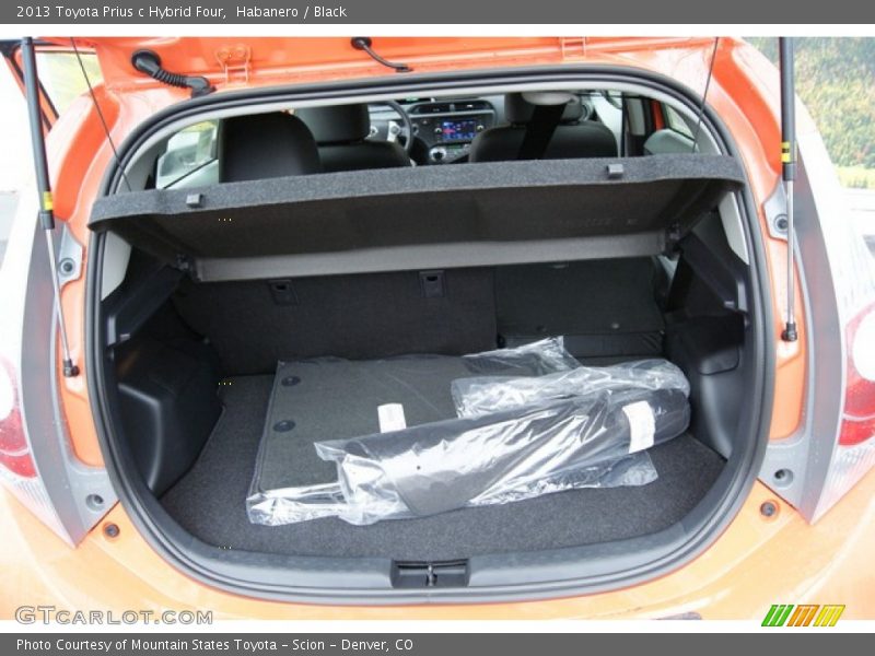 Habanero / Black 2013 Toyota Prius c Hybrid Four