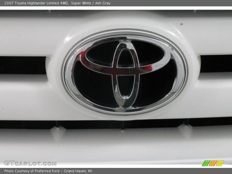 Super White / Ash Gray 2007 Toyota Highlander Limited 4WD