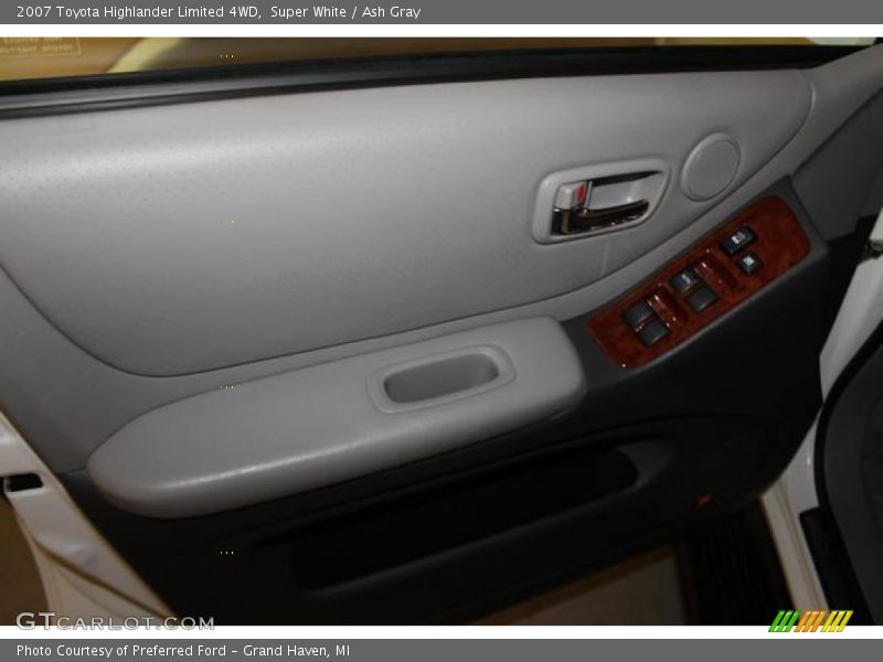 Super White / Ash Gray 2007 Toyota Highlander Limited 4WD