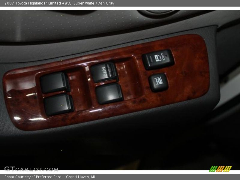 Super White / Ash Gray 2007 Toyota Highlander Limited 4WD