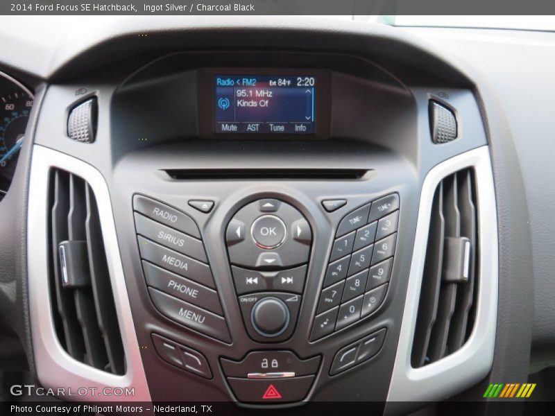 Ingot Silver / Charcoal Black 2014 Ford Focus SE Hatchback