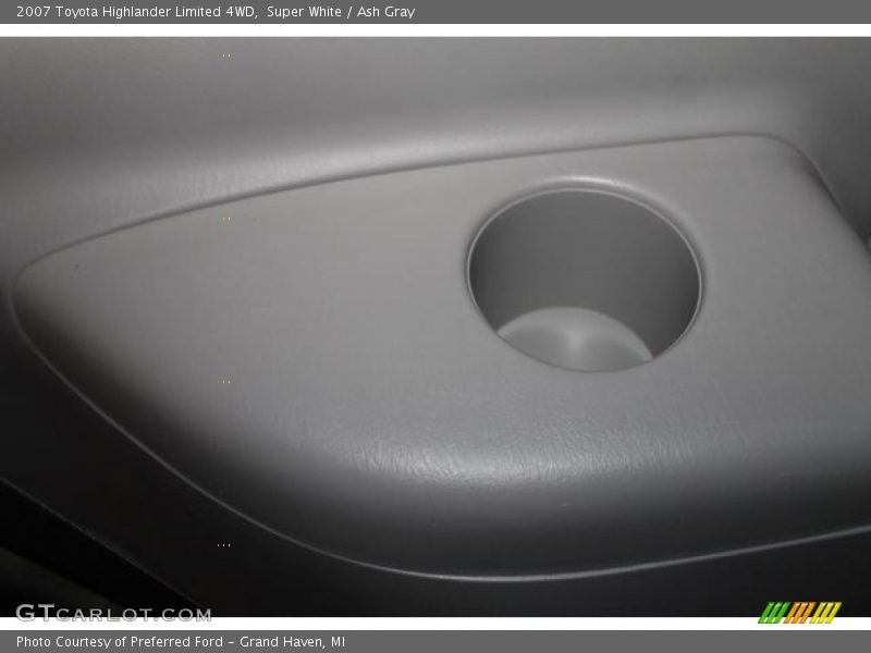 Super White / Ash Gray 2007 Toyota Highlander Limited 4WD