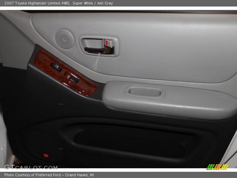 Super White / Ash Gray 2007 Toyota Highlander Limited 4WD