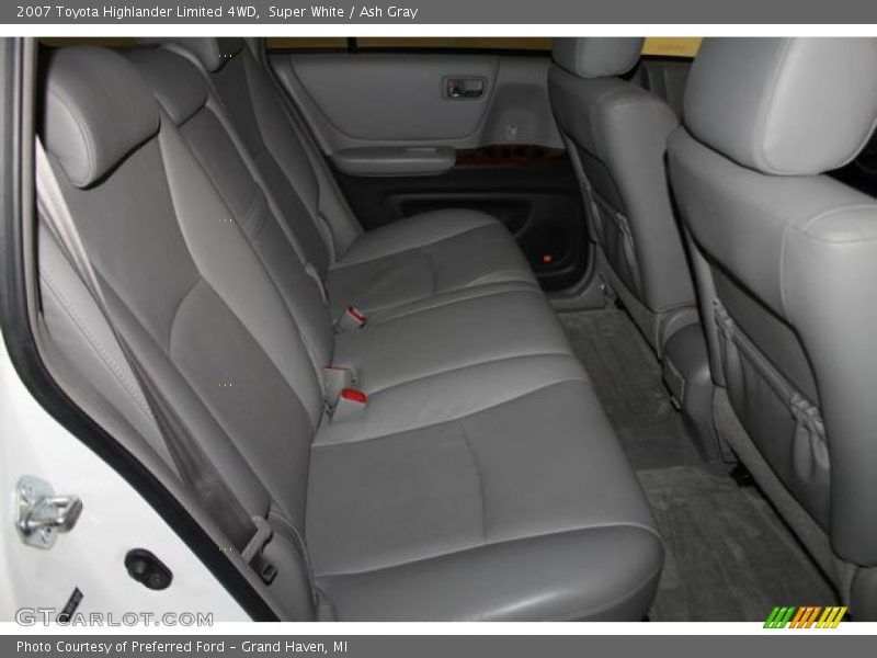 Super White / Ash Gray 2007 Toyota Highlander Limited 4WD