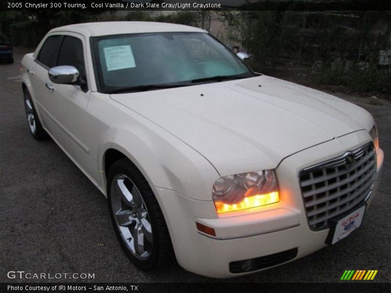 Cool Vanilla / Dark Slate Gray/Light Graystone 2005 Chrysler 300 Touring
