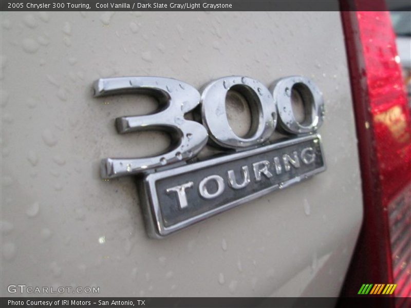 Cool Vanilla / Dark Slate Gray/Light Graystone 2005 Chrysler 300 Touring
