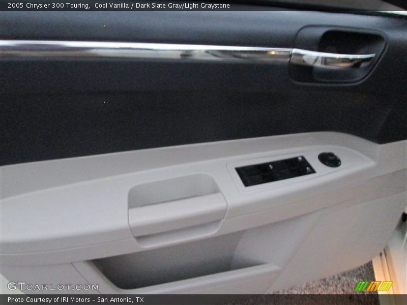 Cool Vanilla / Dark Slate Gray/Light Graystone 2005 Chrysler 300 Touring