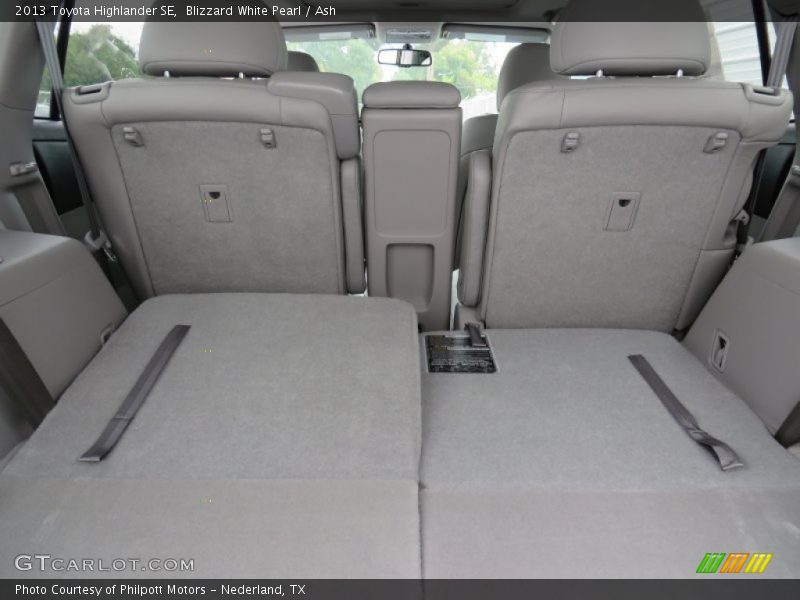 Blizzard White Pearl / Ash 2013 Toyota Highlander SE