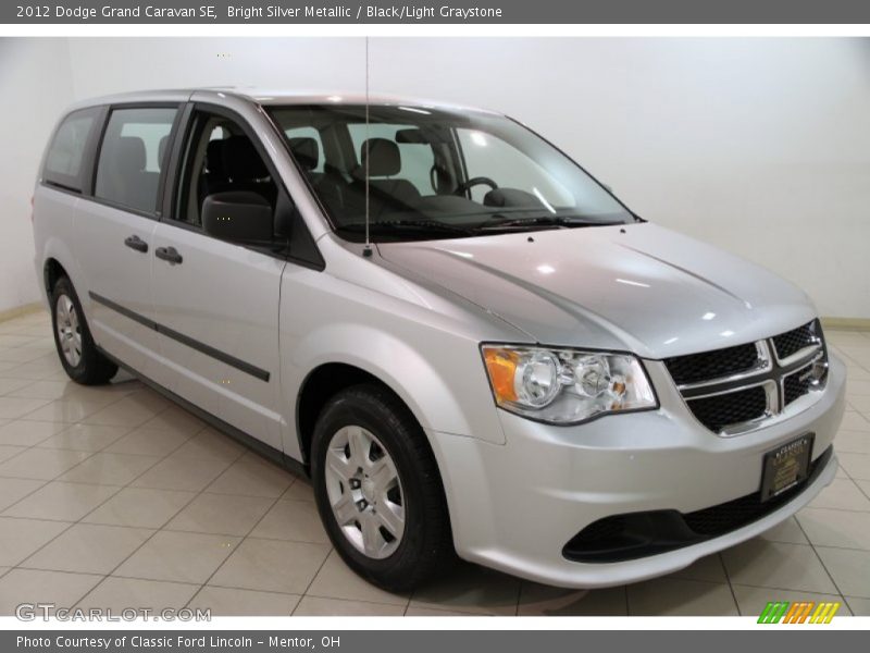 Bright Silver Metallic / Black/Light Graystone 2012 Dodge Grand Caravan SE
