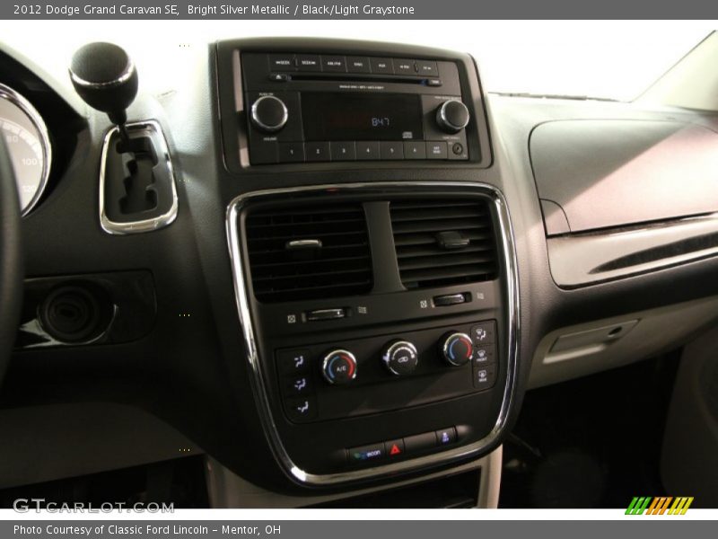 Bright Silver Metallic / Black/Light Graystone 2012 Dodge Grand Caravan SE