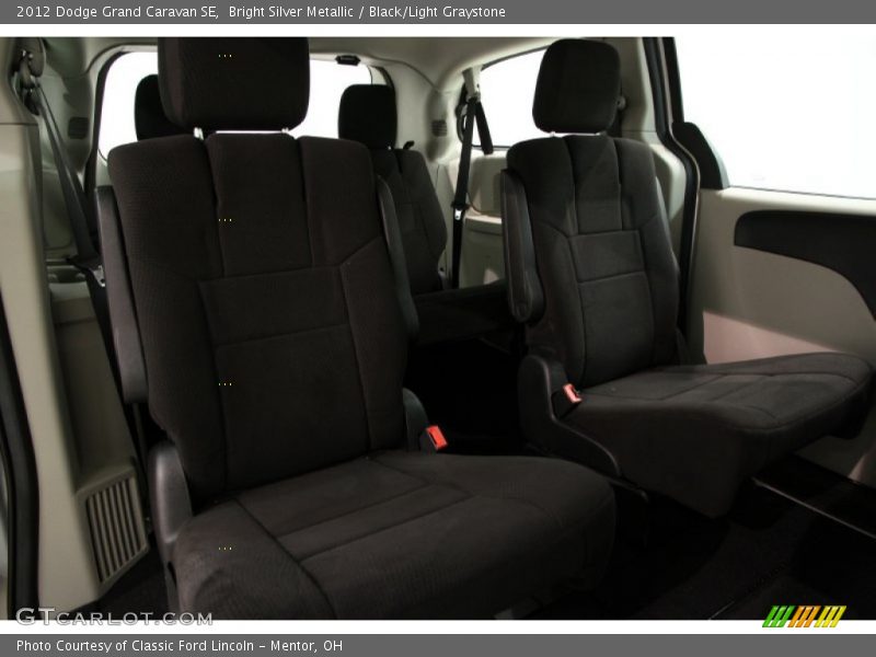 Bright Silver Metallic / Black/Light Graystone 2012 Dodge Grand Caravan SE