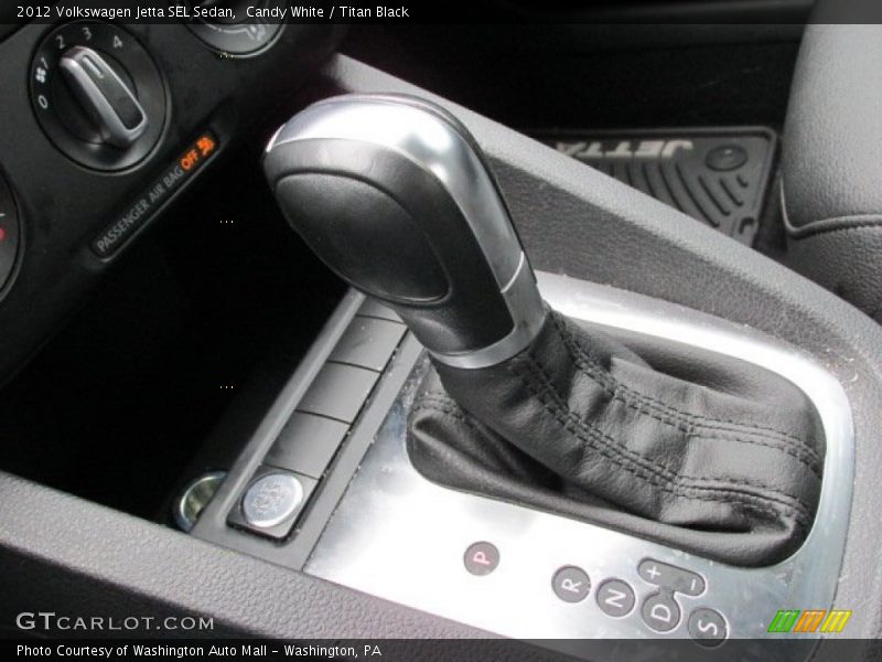 Candy White / Titan Black 2012 Volkswagen Jetta SEL Sedan